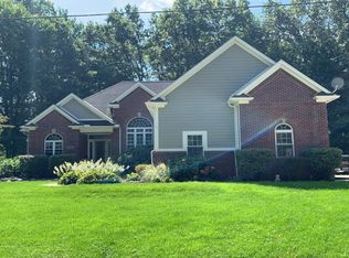 28957 Crawford Rd, Romulus, MI 48174