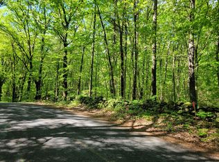 8 Daniels Rd, Charlton, MA 01507