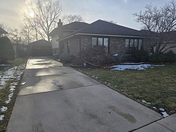 2nd image of 5457 W 108th Pl