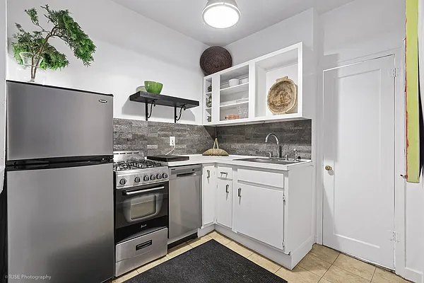 Kitchen, photo 1