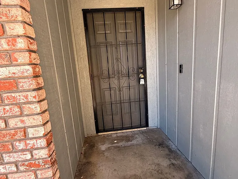 2816 Windsong Ave — Photo 3