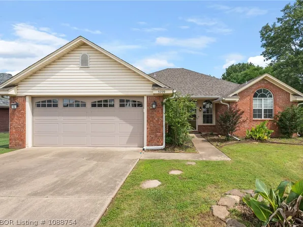 5709 Chapen Dr, Fort Smith, AR 72916