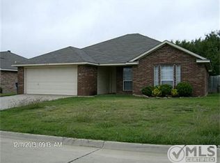 105 Shawnee Trl, Alvarado, TX 76009
