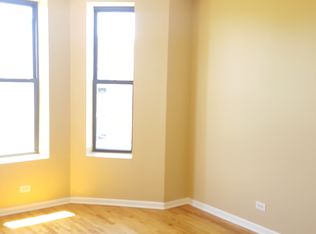 118 E 45th St #101, Chicago, IL 60653