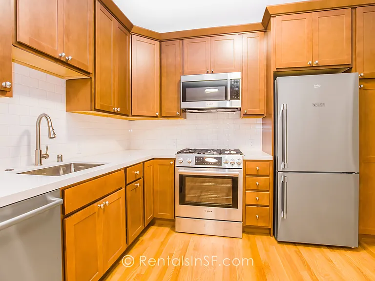 282 Linden St — Photo 1