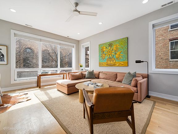 3rd image of 1362 W Evergreen Ave #2