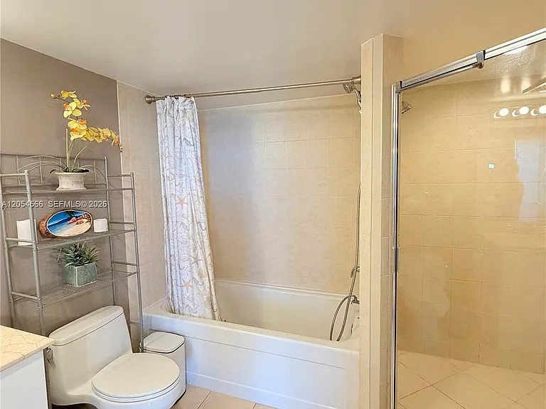 16699 Collins Ave #1410 — Photo 37