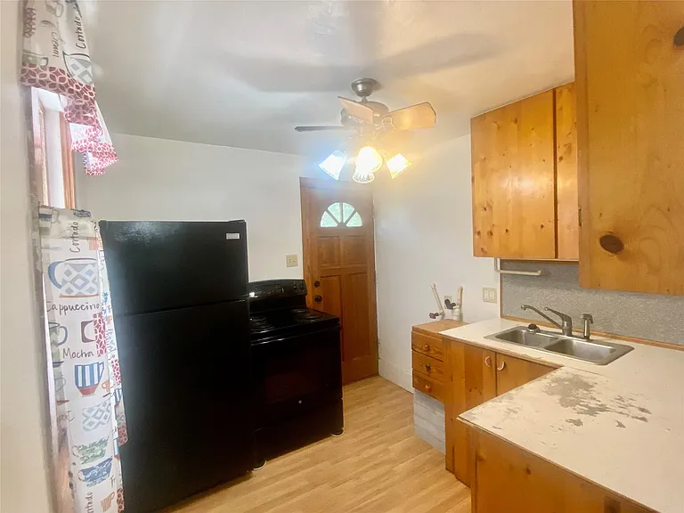 5618 Avenue L #UP — Photo 10