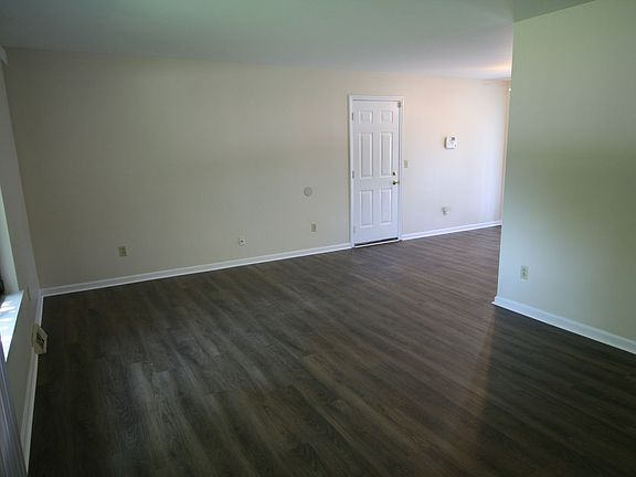 3rd image of 3864 Sundart Dr