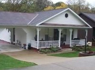 5 Cedarwood Ln, Barboursville, WV 25504