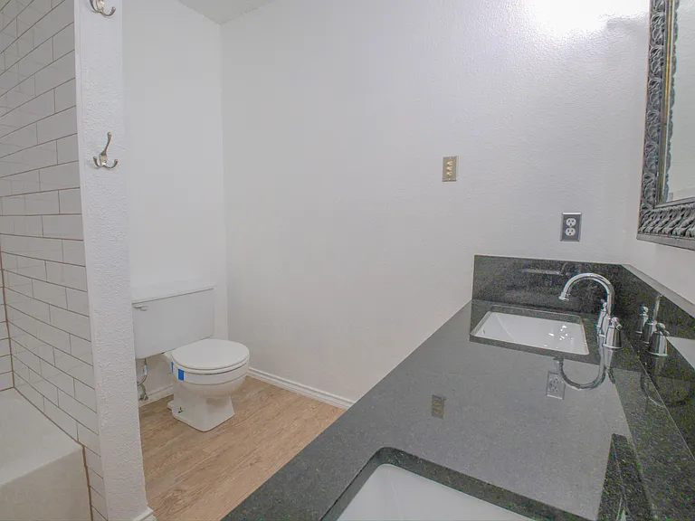 3634 Dexter Ave — Photo 17