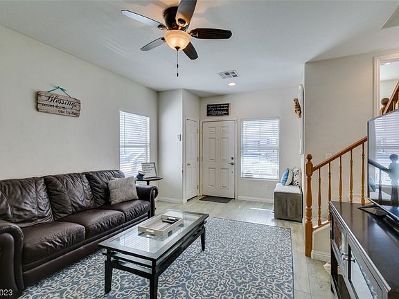 3rd image of 5424 Bradford Pear Dr