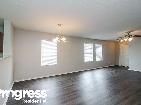 4th image of 112 Sandlewood Dr