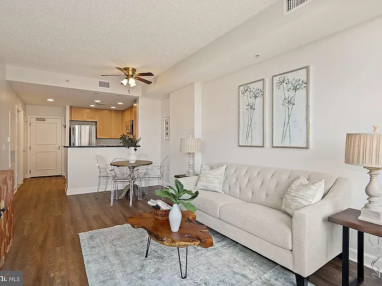 3650 S Glebe Rd #647 — Photo 32
