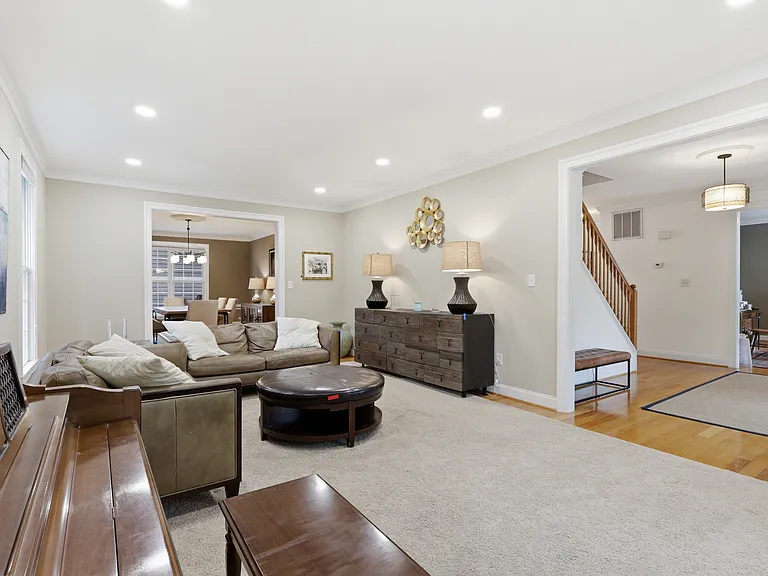 809 N Buchanan St — Photo 9
