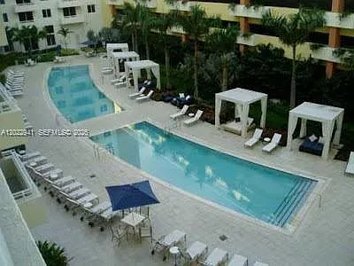 2 bed, 1073 sqft, $3,100 — Photo 2