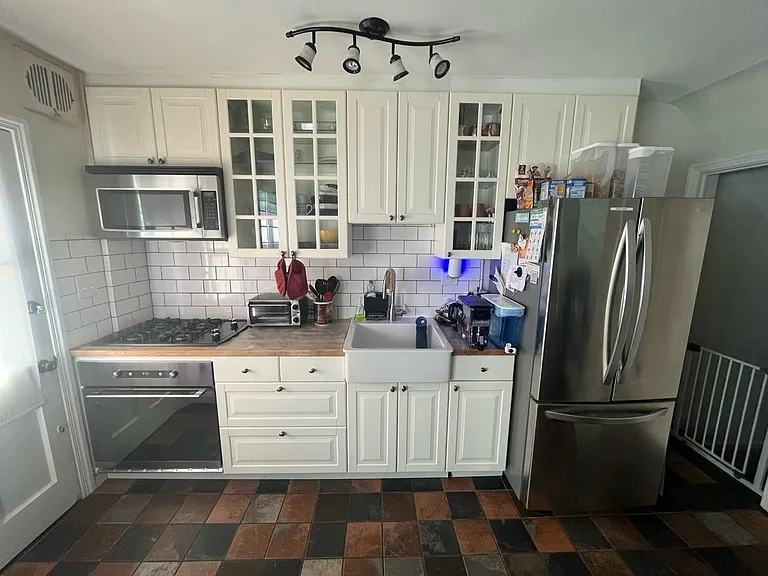 8329 Ridgely Oak Rd — Photo 2