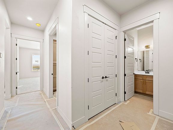 3rd image of 161 Riviera Dr