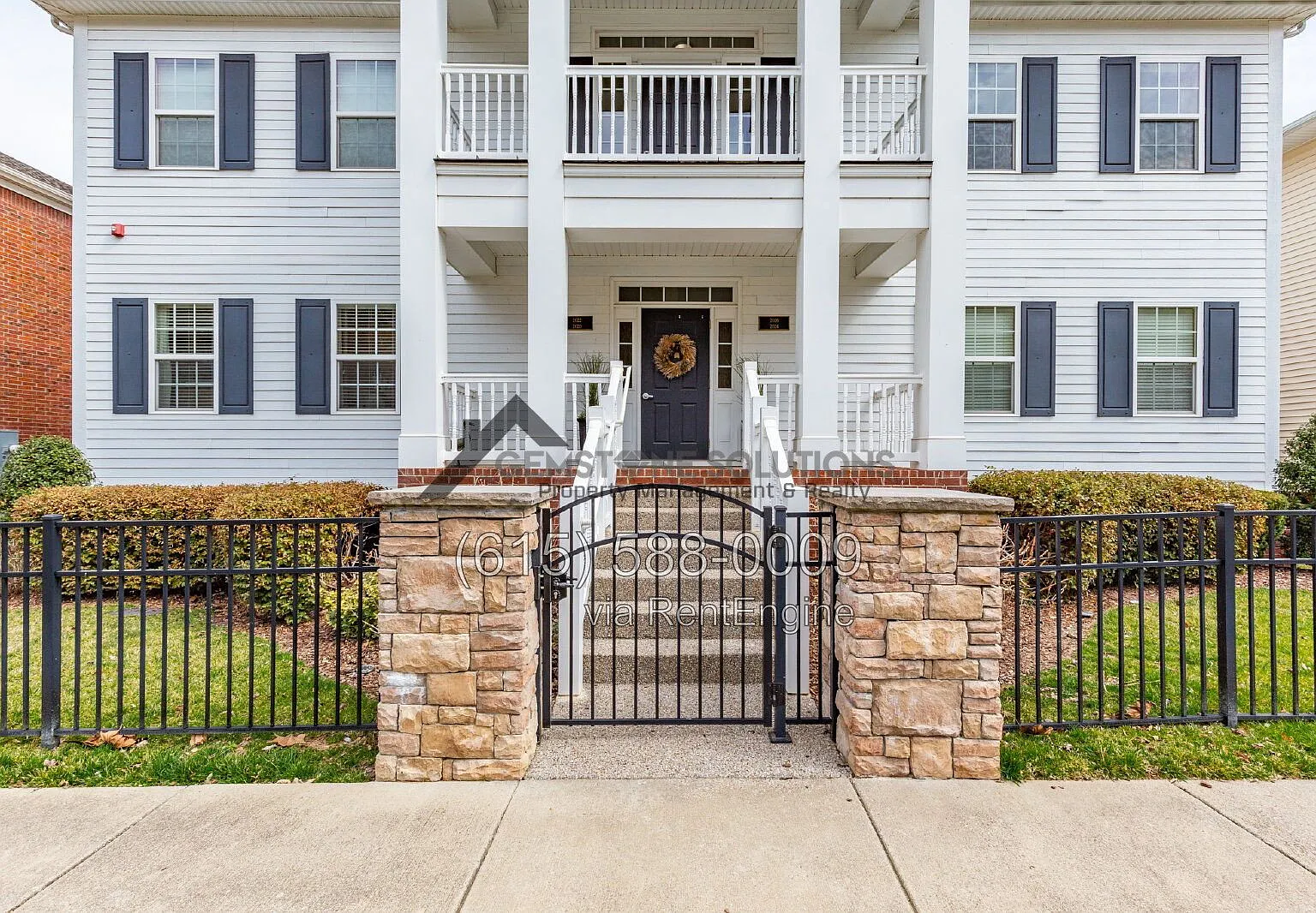 2 bed, 2.0 bath, 1352 sqft, $2,400 — Photo 3