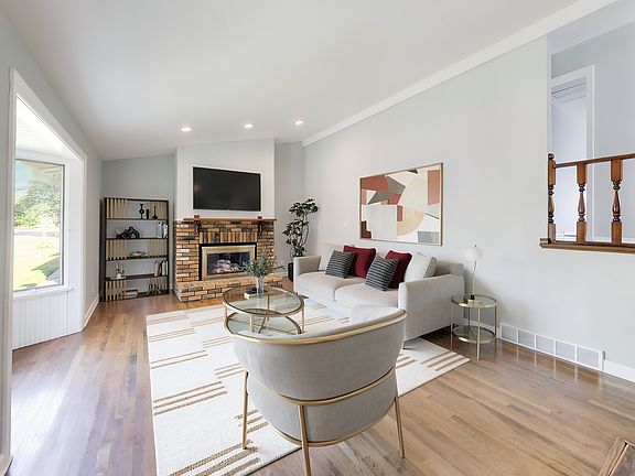 4th image of 2925 E 188th Pl