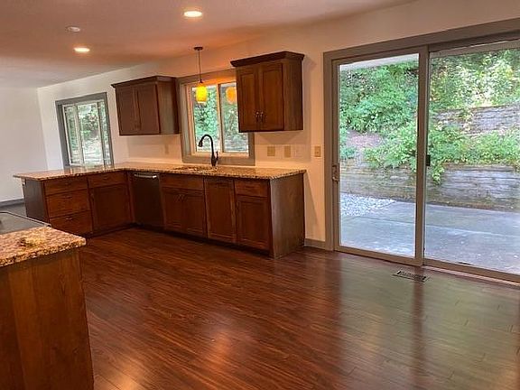 Informal dining/kithen