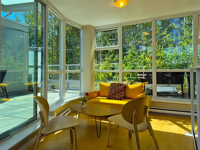 150 Prior St — Photo 15