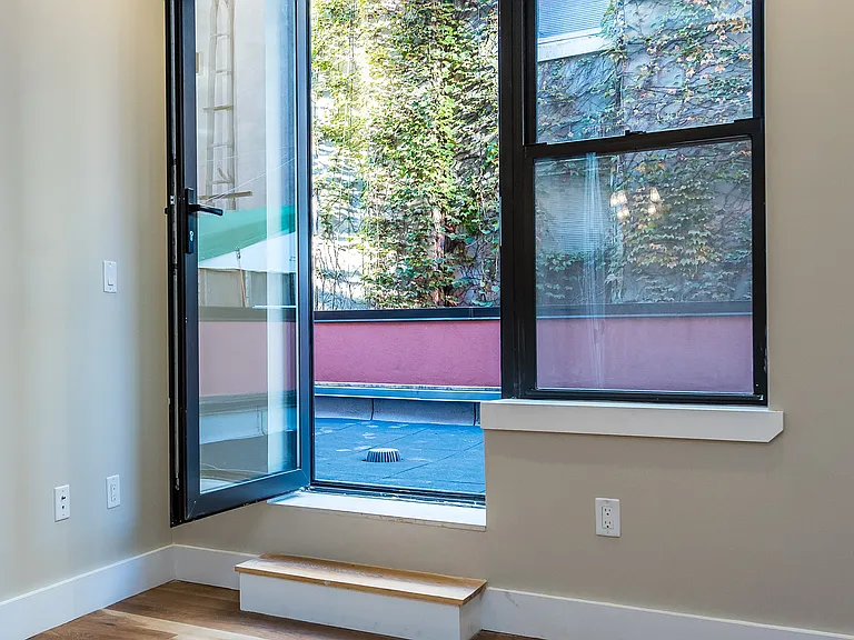 595 Myrtle Ave #2C — Photo 3