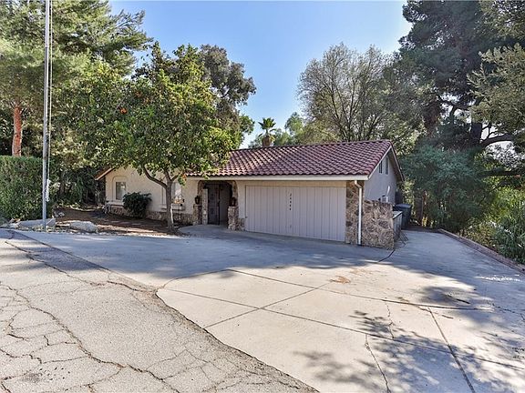 2nd image of 20444 Corona St