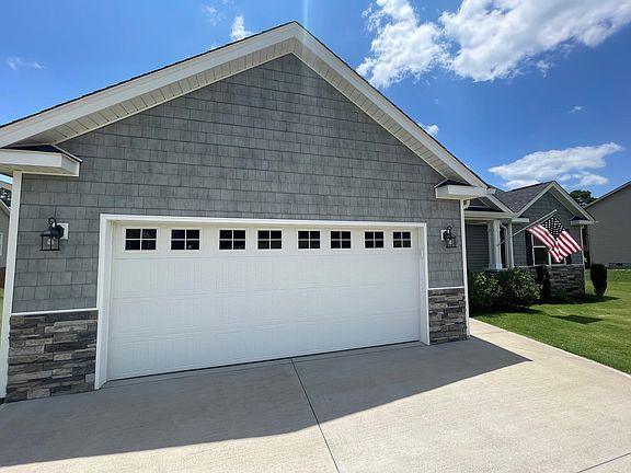 4th image of 122 White Springs Dr