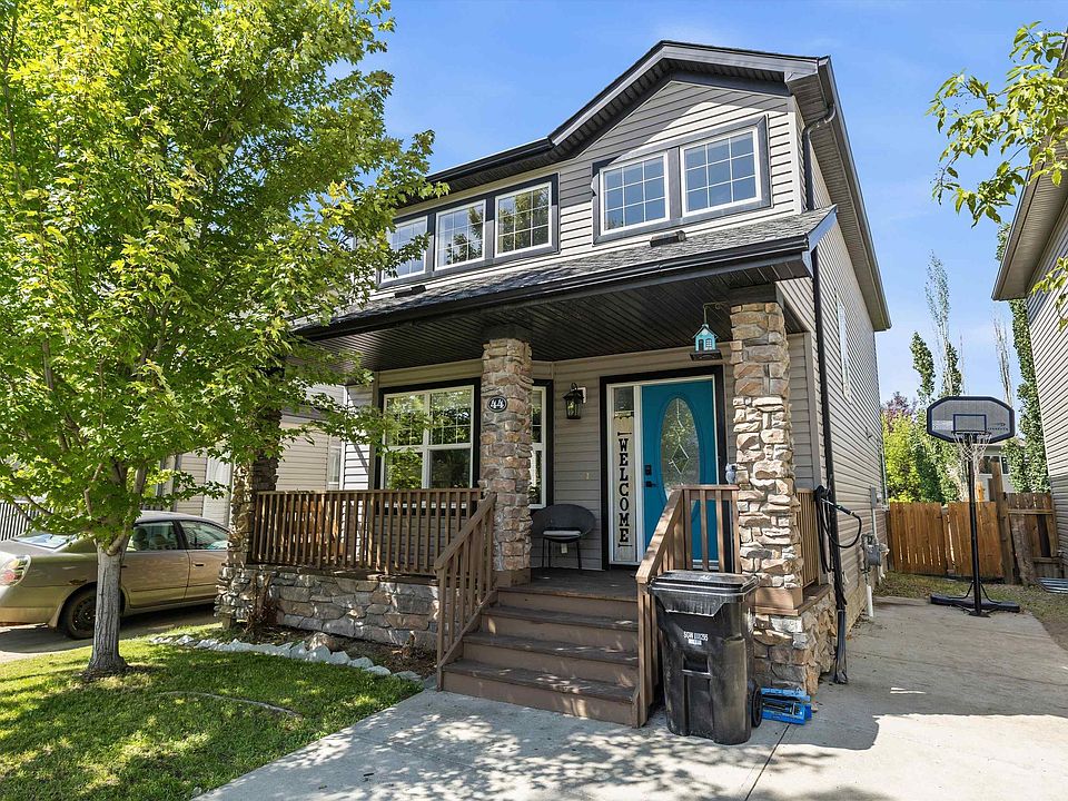 1st image of 44 Vaughn Ave