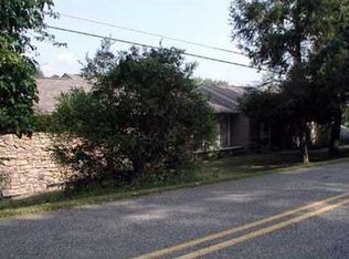 135 Camp Trees Dr, Mars, PA 16046