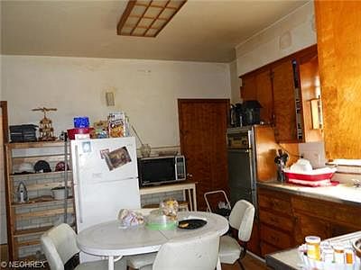 4th image of 5719 Lansing Ave