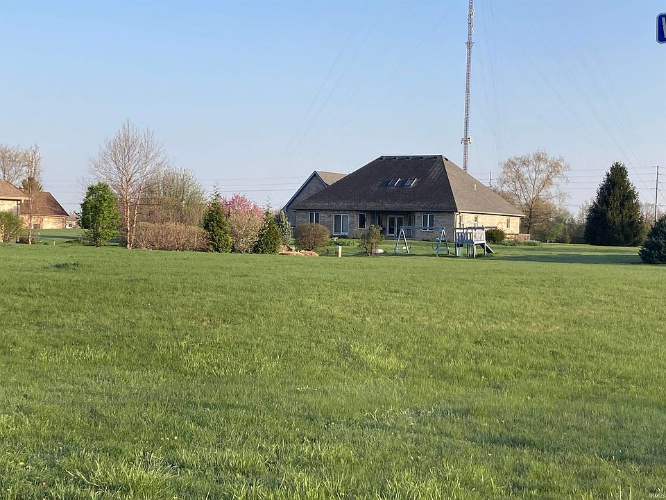 2nd image of 2324 Cameron Drive