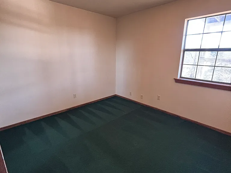 284 Jefferson St — Photo 16