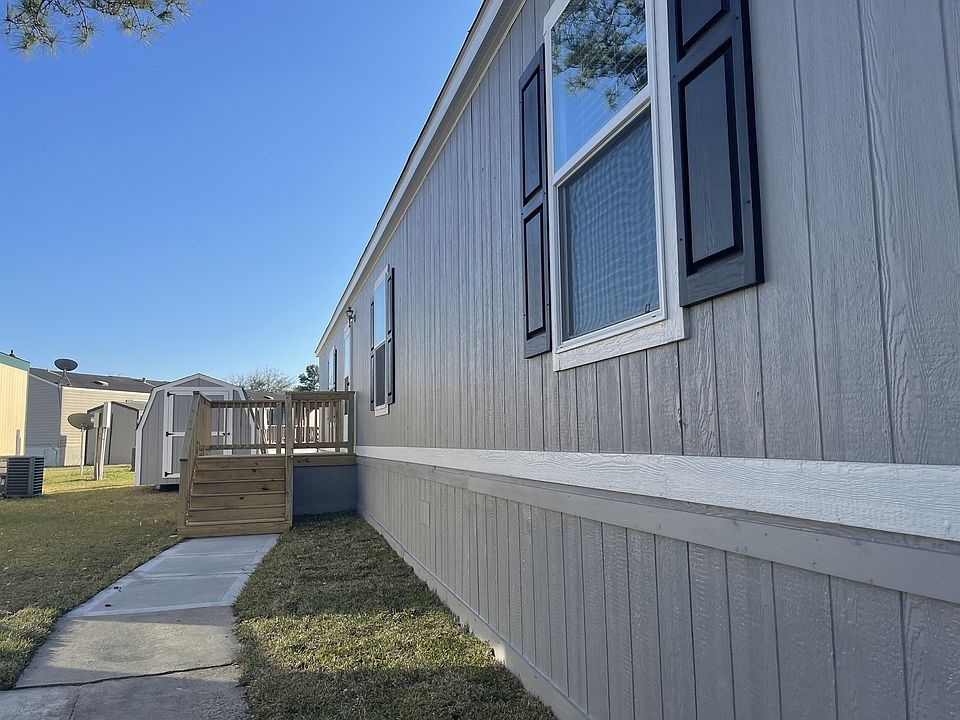 2nd image of 920 Century Plaza Dr #716