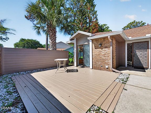3rd image of 520 Brown Pelican Dr