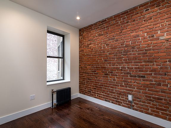 4th image of 921 Washington Ave #689