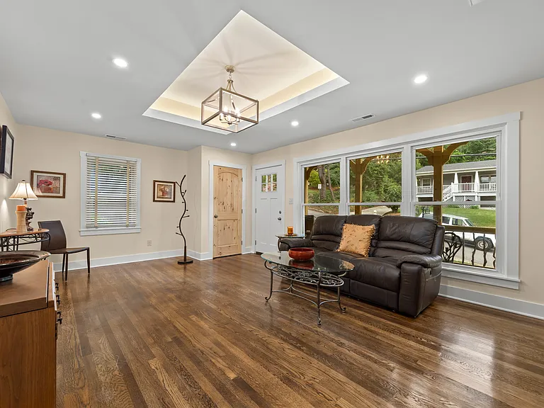 104 Maney Ave — Photo 32