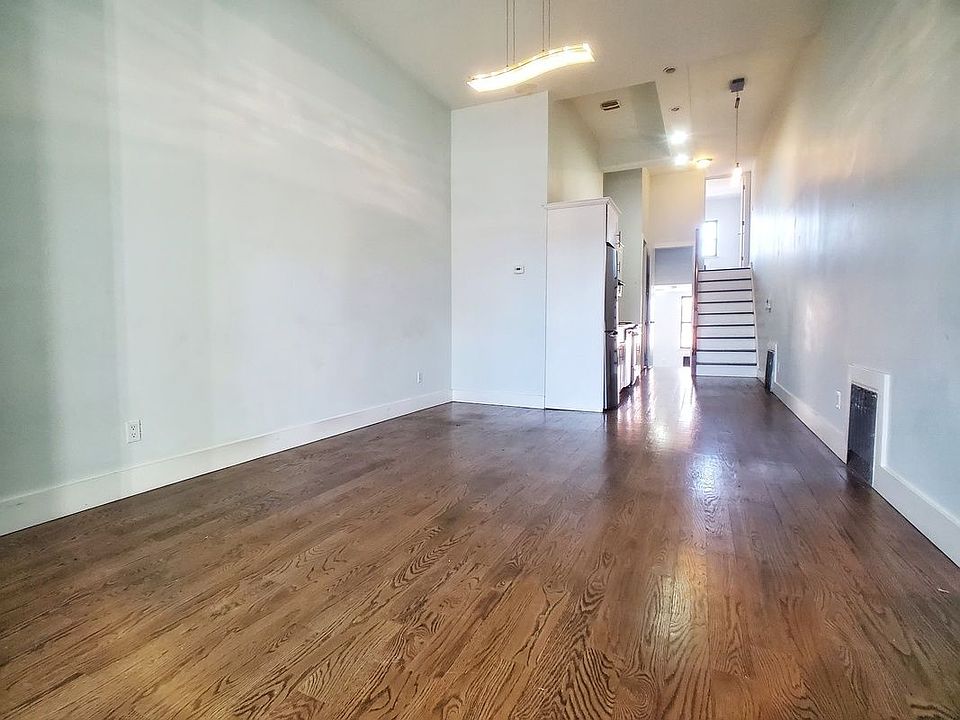 1st image of 196 Stockholm St #3M