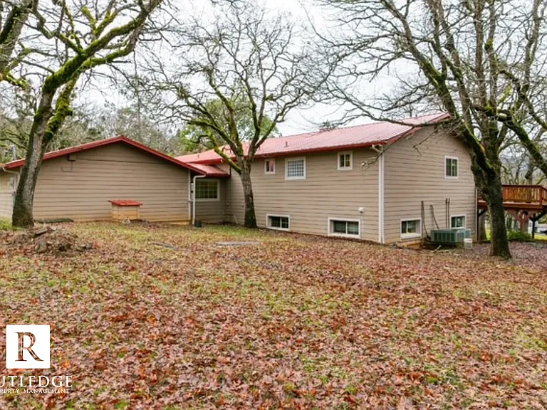 6565 Whispering Pines Ln — Photo 4
