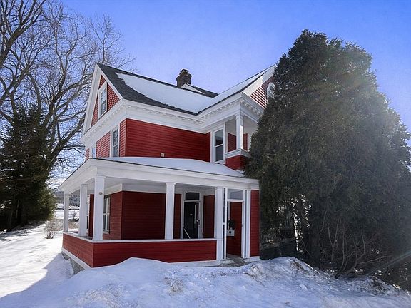 5th image of 187 Varnum Ave