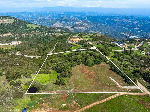 22 El Cerezo Rd #4, Murrieta, CA 92562