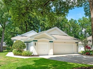817 Red Hibiscus Ct, Apopka, FL 32712