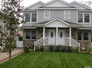 54 Juniper Rd UNIT A, Pt Washington, NY 11050