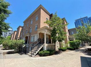 46 Western Battery Rd #822, Toronto, ON M6K3P1