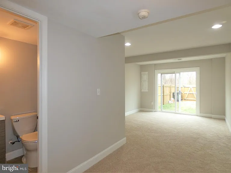4128 Hamlin Ct — Photo 64