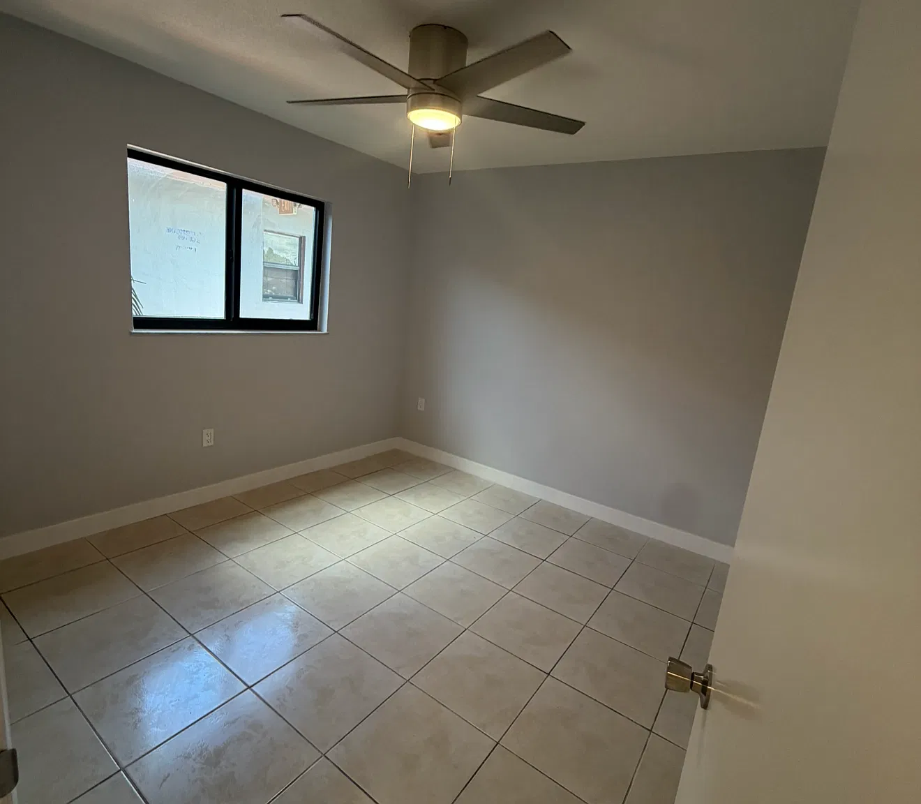 2 bed, 1000 sqft, $2,000 — Photo 4