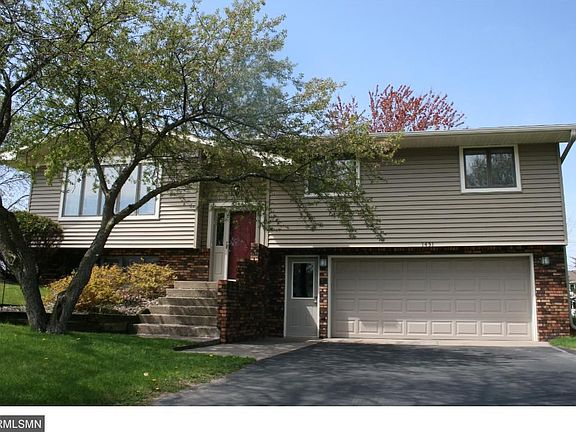 3rd image of 1451 Willow Ave