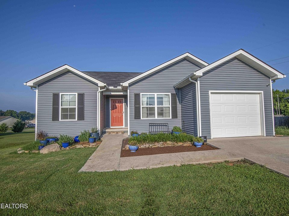 1st image of 139 Hartfield Ln