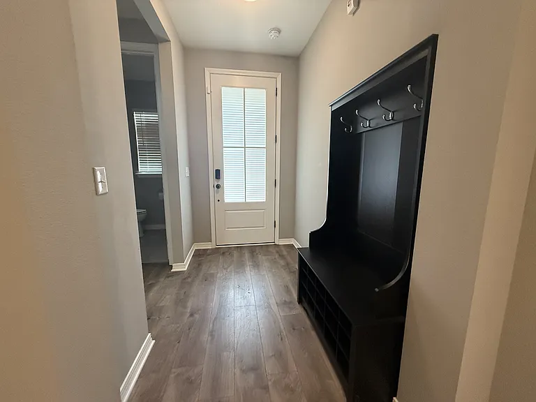 105 Creve Core Dr — Photo 2